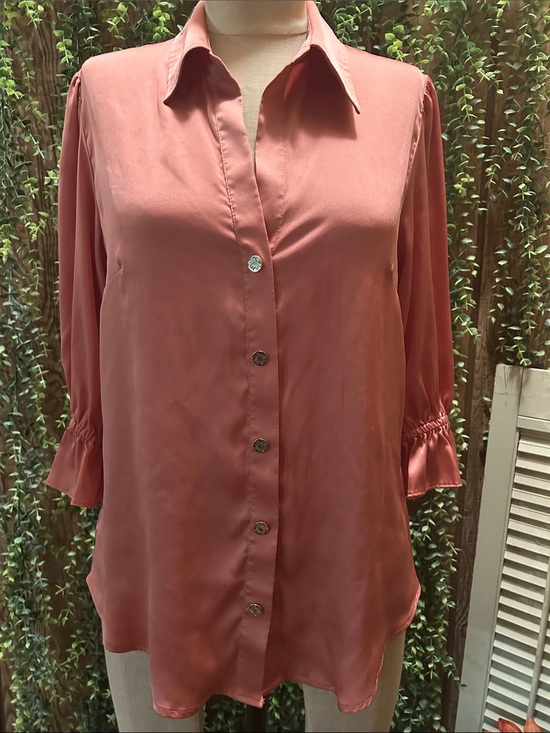 White House Black Market Tops - White House Black Market Rose Clay Button-Front Blouse